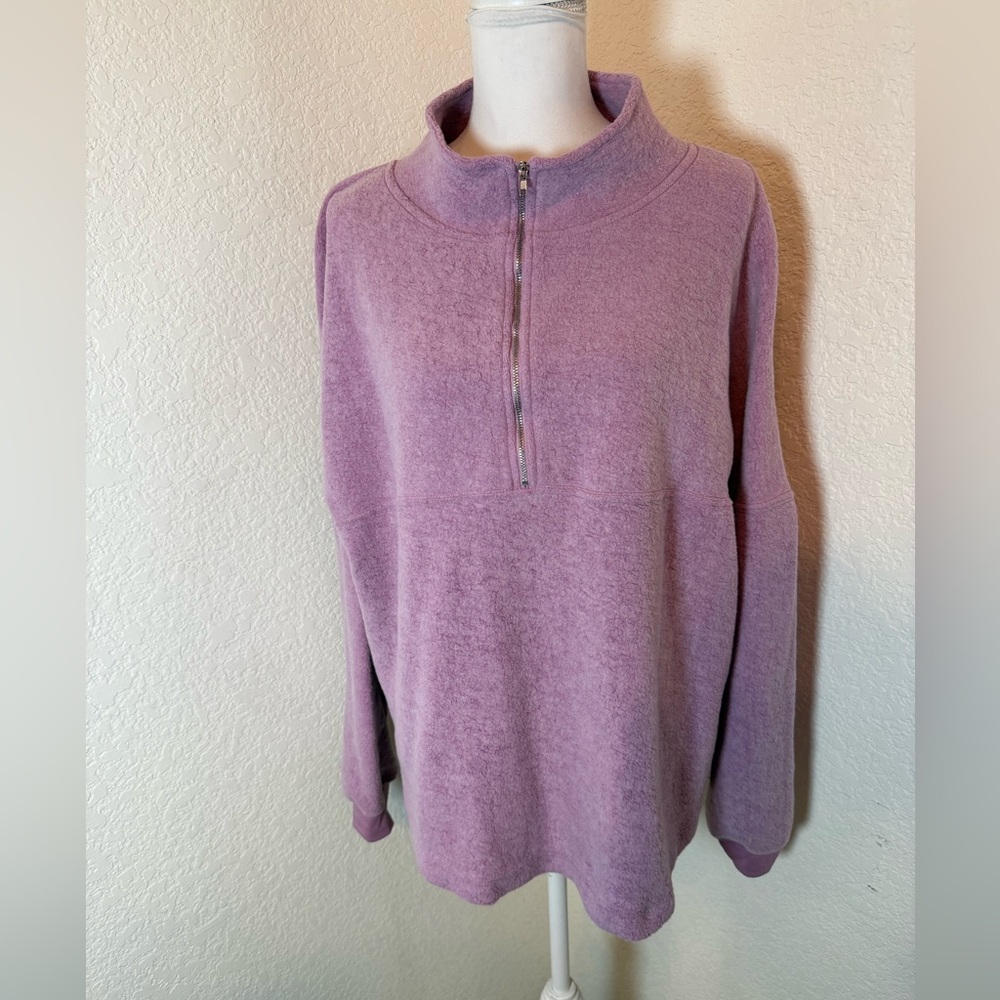 Soft Serve 3/4 zip top. Size XL